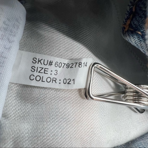 Hollister Women's Distressed Frayed Hem Jean Shorts Size w3/26 - Picture 12 of 12